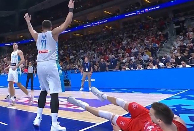 Польша сенсационно выбила Словению Дончича с Евробаскета (Видео)