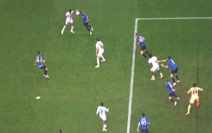 «Интер» дома минимально обыграл «Барсу» (Лига чемпионов, видео) «Интер» дома минимально обыграл «Барсу» (Лига чемпионов, видео)