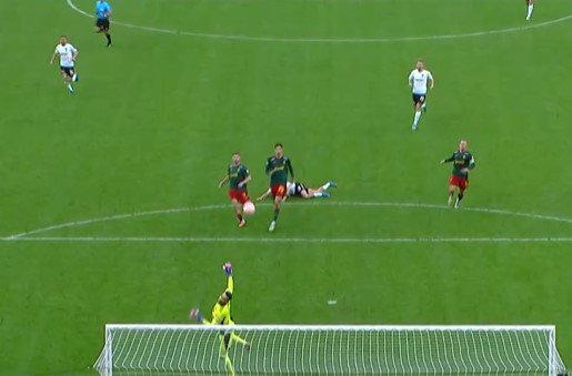 «Локомотив» минимально выиграл у «Торпедо» (РПЛ, видео)