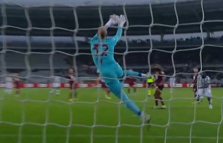 «Ювентус» дожал в дерби «Торино» (гол Влаховича, видео) «Ювентус» дожал в дерби «Торино» (гол Влаховича, видео)