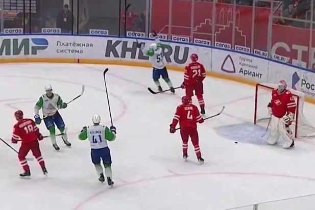 «Салават Юлаев» разгромил на выезде «Спартак» (КХЛ, обзор) «Салават Юлаев» разгромил на выезде «Спартак» (КХЛ, обзор)