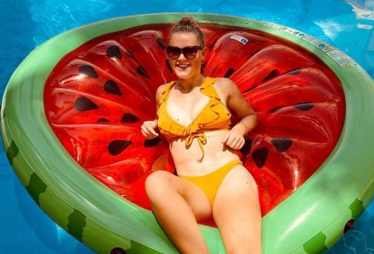 Сюзан Ламенс: летние фото в купальнике (теннис) Сюзан Ламенс: летние фото в купальнике (теннис)