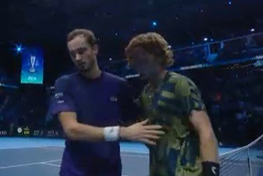 Рублев в 3-х сетах обыграл Медведева на итоговом турнире