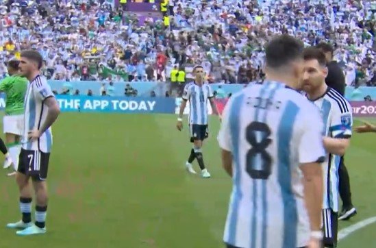 Аргентина сенсационно проиграла Саудовской Аравии на ЧМ-2022 Аргентина сенсационно проиграла Саудовской Аравии на ЧМ-2022