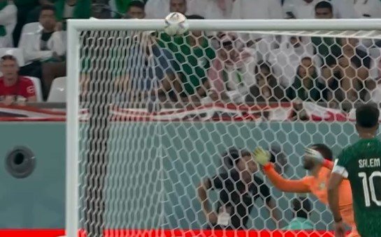 Польша сломила Саудовскую Аравию на ЧМ, соперник не забил пенальти (Видео)