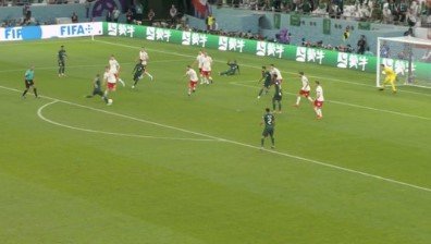 Польша сломила Саудовскую Аравию на ЧМ, соперник не забил пенальти (Видео)