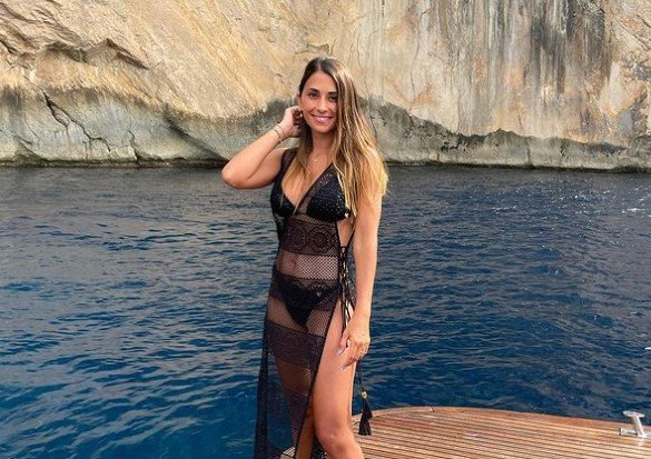 Антонелла Рокуццо (супруга Месси): горячие фото в купальнике 