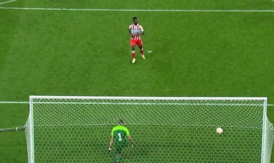 «Зенит» проиграл «Црвене Звезде», пропустив в концовке (голы, видео) «Зенит» проиграл «Црвене Звезде», пропустив в концовке (голы, видео)