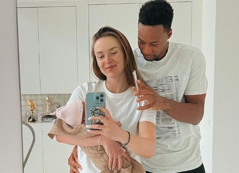 Свитолина сенсационно вышла в 1/2 финала Уимблдона, обыграв Швентек