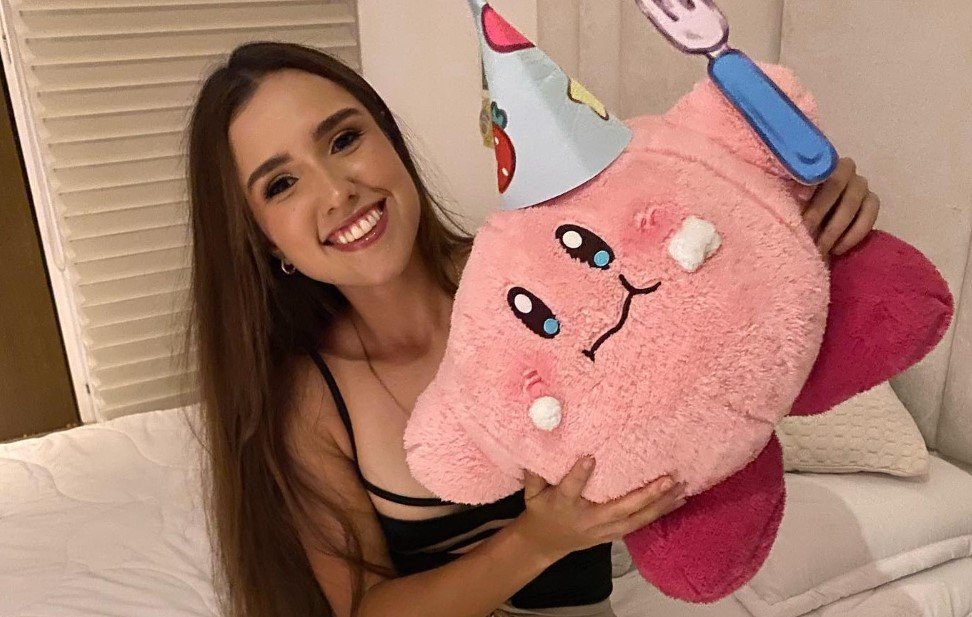 Камила Осорио: летние фото в купальнике (теннис) Камила Осорио: летние фото в купальнике (теннис)