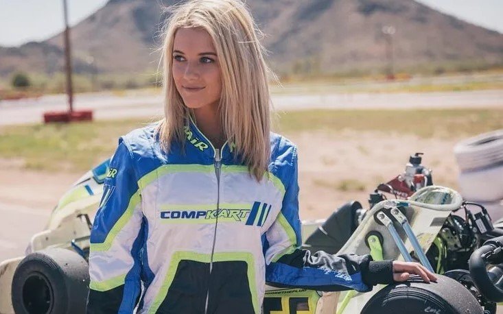 Линдси Брюэр: американская модель и автогонщица - фото в купальнике Линдси Брюэр: американская модель и автогонщица - фото в купальнике