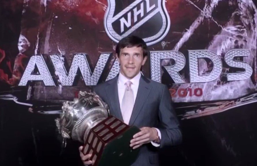 Павел Дацюк принят в зал хоккейной славы в Канаде - 8-й россиянин в истории (Видео)