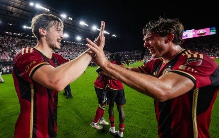 Миранчук отдал голевой пас и выбил Месси из плей-офф MLS (Видео)