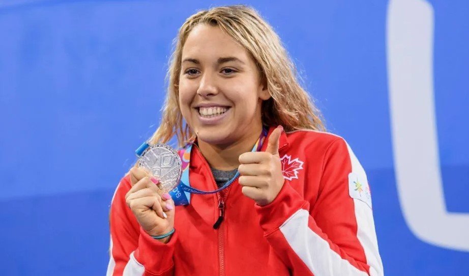 Мэри-Софи Харви: летние фото в купальнике (плавание) Мэри-Софи Харви: летние фото в купальнике (плавание)