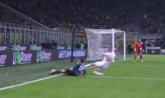 «Интер» взял реванш у «Фиорентины» и вплотную подобрался к «Наполи» в Серии А «Интер» взял реванш у «Фиорентины» и вплотную подобрался к «Наполи» в Серии А