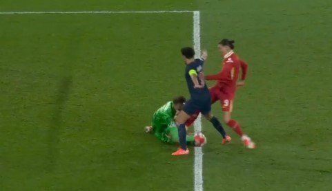 «Ливерпуль» на 87-й минуте вырвал гостевую победу у «ПСЖ» - первым ударом в створ (1/8 финала ЛЧ) «Ливерпуль» на 87-й минуте вырвал гостевую победу у «ПСЖ» - первым ударом в створ (1/8 финала ЛЧ)