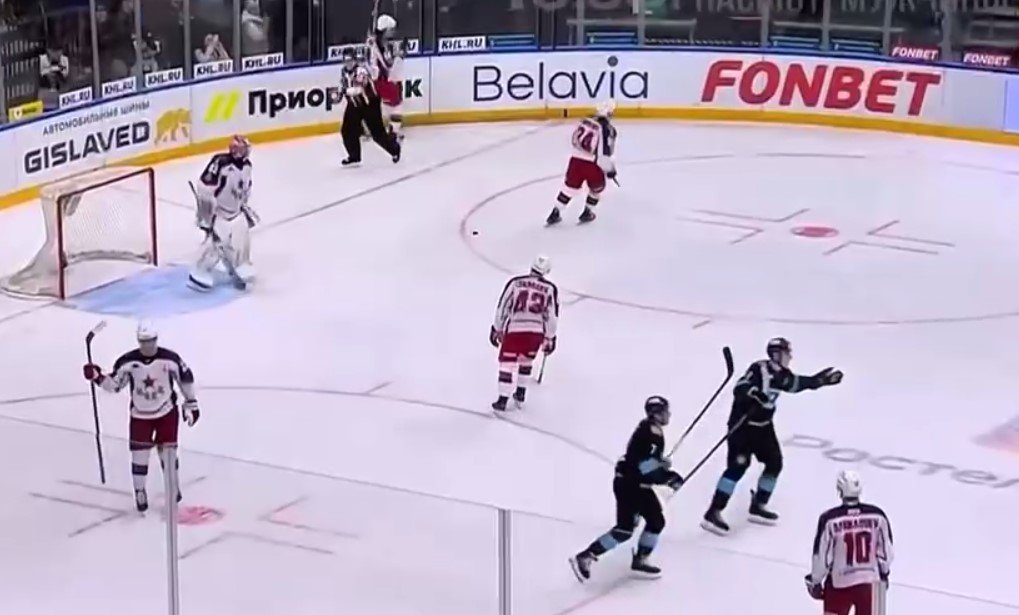 Минское «Динамо» одержало волевую победу над ЦСКА, 1-0 в серии (1/8 финала КХЛ, видео)