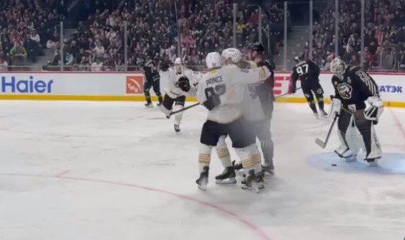 «Адмирал» сенсационно обыграл на выезде «Трактор» в 1-м матче серии (1/8 финала КХЛ, видео)