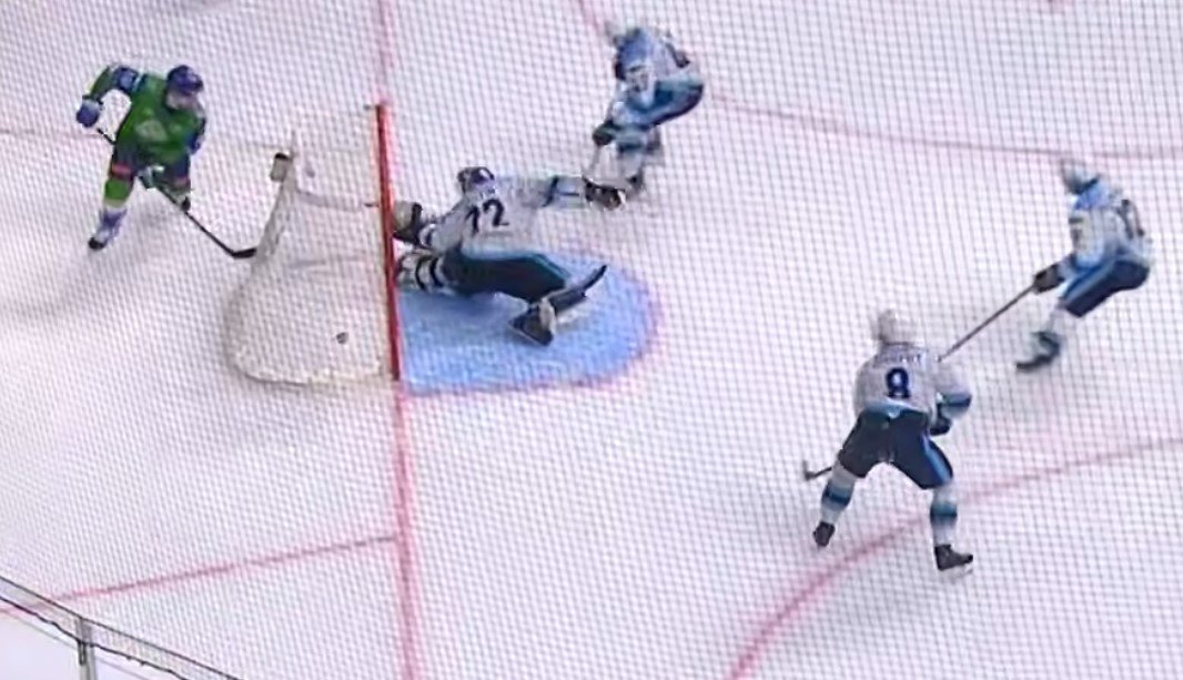 «Салават Юлаев» повторно разгромил «Сибирь» - 15 шайб за 2 матча (Кубок Гагарина, видео)