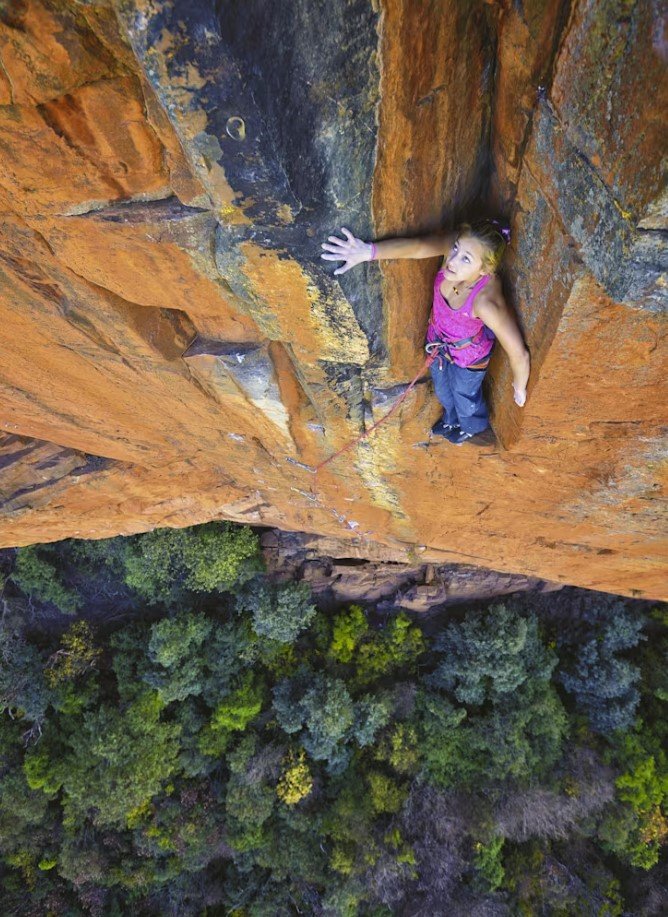 Саша ДиДжулиан: горячая фотосессия американской альпинистки (соц. сети) Саша ДиДжулиан: горячая фотосессия американской альпинистки (соц. сети)