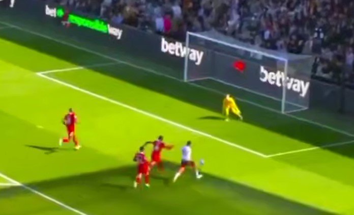 «Фулхэм» неожиданно победил дома «Ливерпуль», забив 3 гола за 14 минут (АПЛ, видео)