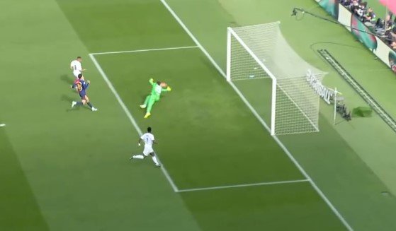 «Барселона» одержала волевую победу в Класико, отрыв от «Реала» увеличился до 7 очков