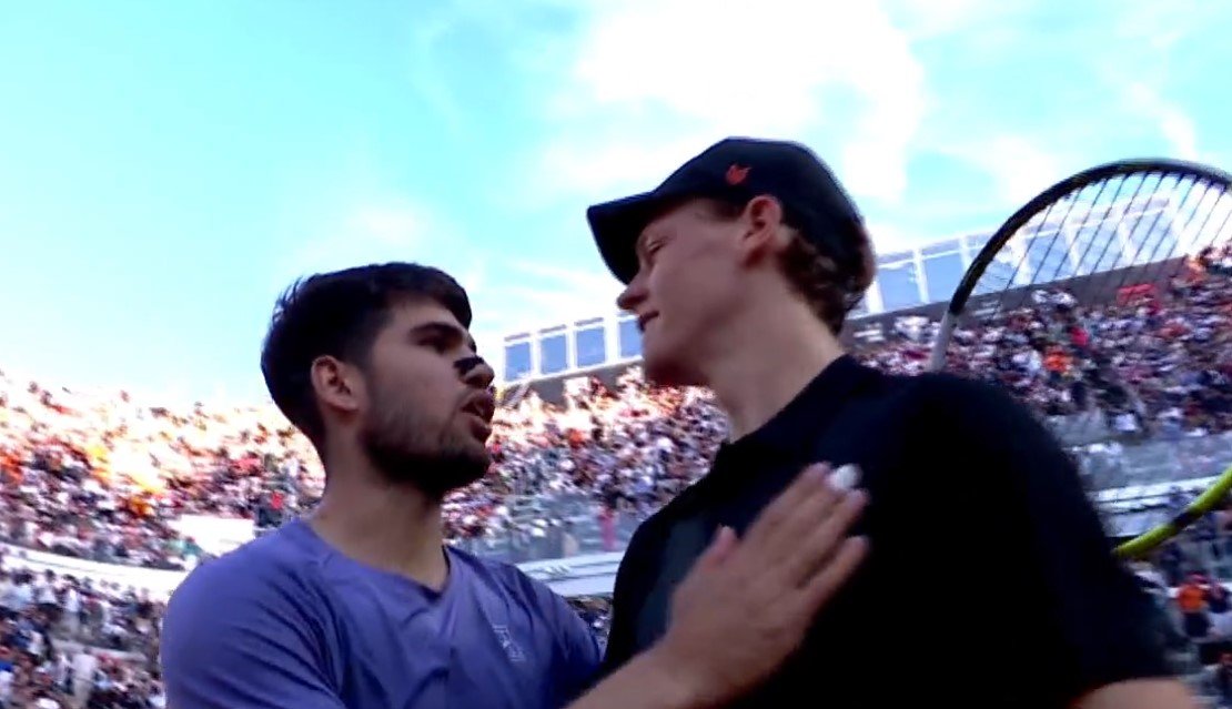 Синнер проиграл Алькарасу финал домашнего «Мастерса» в Риме