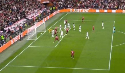 «Тоттенхэм» обыграл «МЮ» в финале Лиги Европы - первый трофей за 17 лет «Тоттенхэм» обыграл «МЮ» в финале Лиги Европы - первый трофей за 17 лет