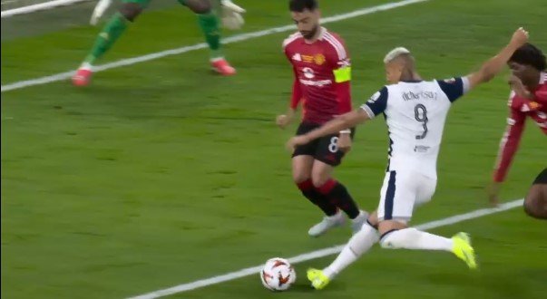 «Тоттенхэм» обыграл «МЮ» в финале Лиги Европы - первый трофей за 17 лет «Тоттенхэм» обыграл «МЮ» в финале Лиги Европы - первый трофей за 17 лет