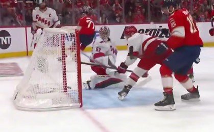 Тренер «Каролины» обвинил Орлова в поражениях команды (трансляция 4-го матча с «Флоридой» 27 мая)