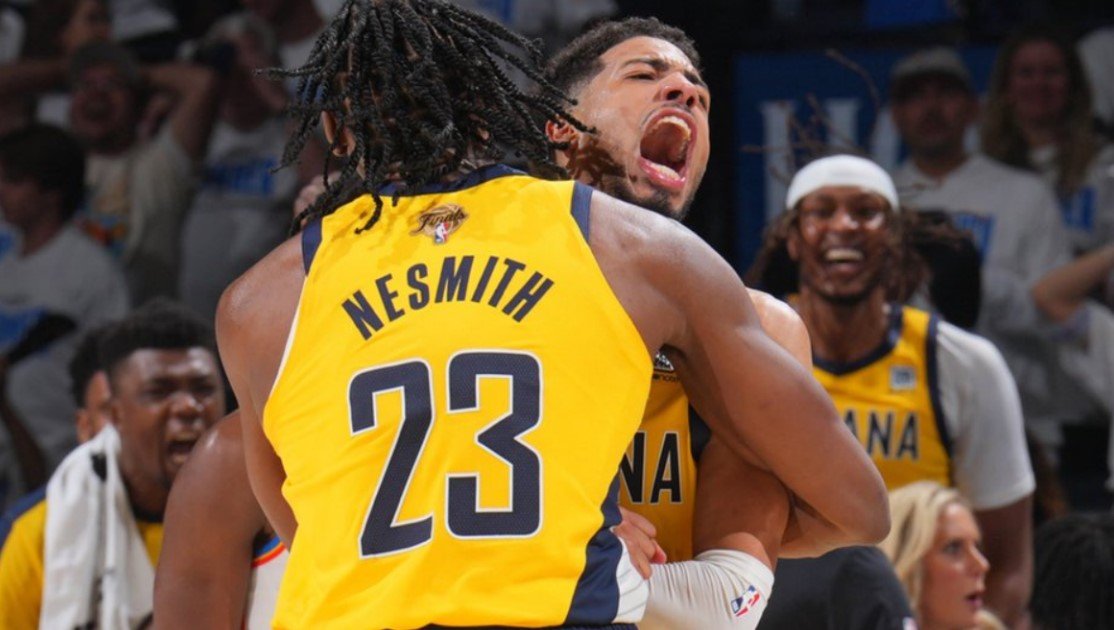 Бросок Халибертона позволил «Индиане» сенсационно победить «Оклахому» (финал НБА, Видео) Бросок Халибертона позволил «Индиане» сенсационно победить «Оклахому» (финал НБА, Видео)