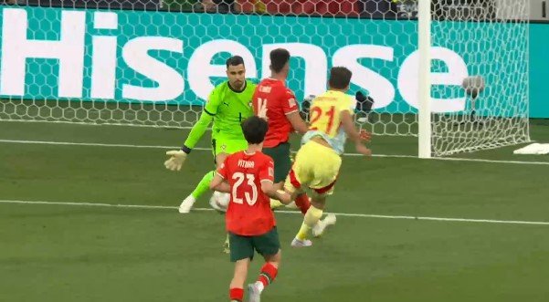 Португалия 2-й раз выиграла Лигу наций, по пенальти одолев в финале Испанию