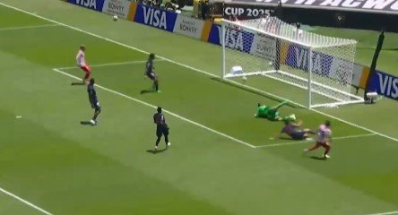 Клубный ЧМ: «ПСЖ» стартовал с крупной сухой победы над «Атлетико» Клубный ЧМ: «ПСЖ» стартовал с крупной сухой победы над «Атлетико»