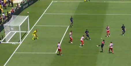 Клубный ЧМ: «ПСЖ» стартовал с крупной сухой победы над «Атлетико» Клубный ЧМ: «ПСЖ» стартовал с крупной сухой победы над «Атлетико»