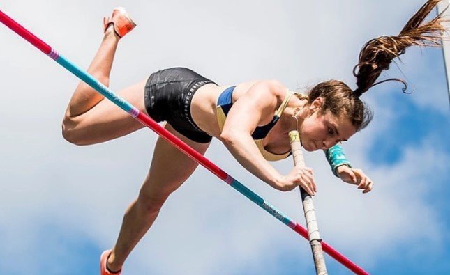 Имоджен Айрис: горячие летние фото прыгуньи из Новой Зеландии