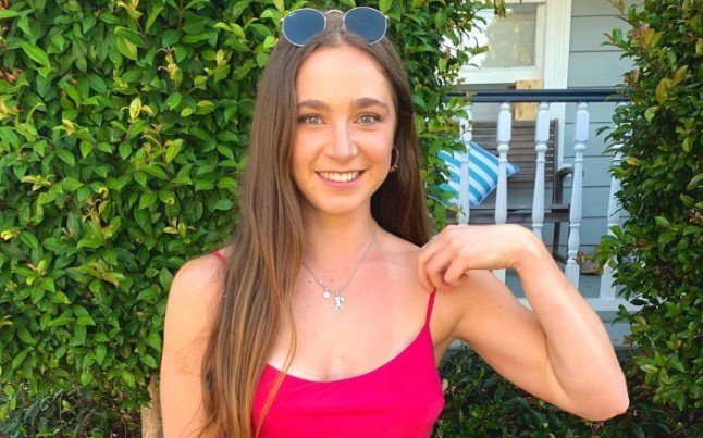 Имоджен Айрис: горячие летние фото прыгуньи из Новой Зеландии