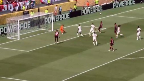 «Фламенго» одержал волевую победу над «Челси» и досрочно вышел в плей-офф клубного ЧМ (видео) «Фламенго» одержал волевую победу над «Челси» и досрочно вышел в плей-офф клубного ЧМ (видео)