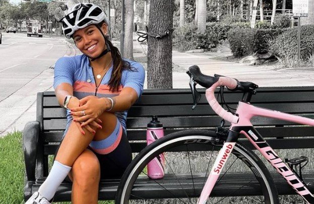 Фиона Берналь: летние фото мексиканской триатлонистки 