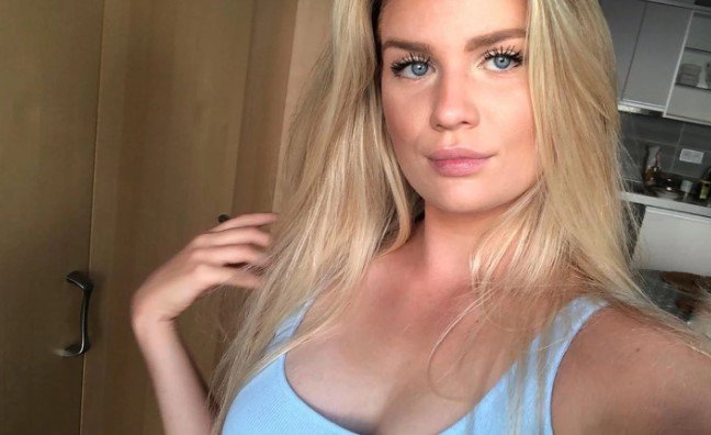 Моника Килнарова: фото в купальнике чешской теннисистки Моника Килнарова: фото в купальнике чешской теннисистки