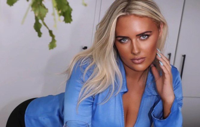 Элли-Джин Коффи: горячие фото в купальнике австралийской модели-серфингистки