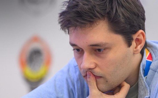 Шахматы: Есипенко взял 3-е место на Кубке мира и вышел в Турнир претендентов Шахматы: Есипенко взял 3-е место на Кубке мира и вышел в Турнир претендентов