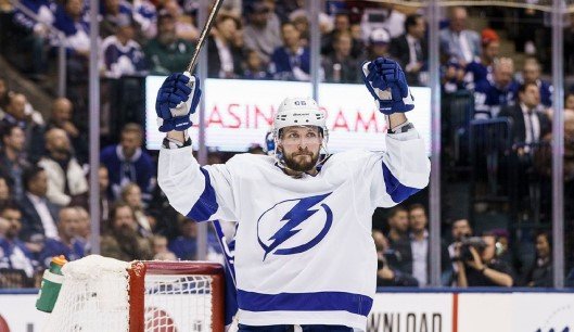 «Тампа» разгромила «Монреаль», у Кучерова 2 очка и место в ТОП-5 в российской истории (НХЛ, видео) «Тампа» разгромила «Монреаль», у Кучерова 2 очка и место в ТОП-5 в российской истории (НХЛ, видео)