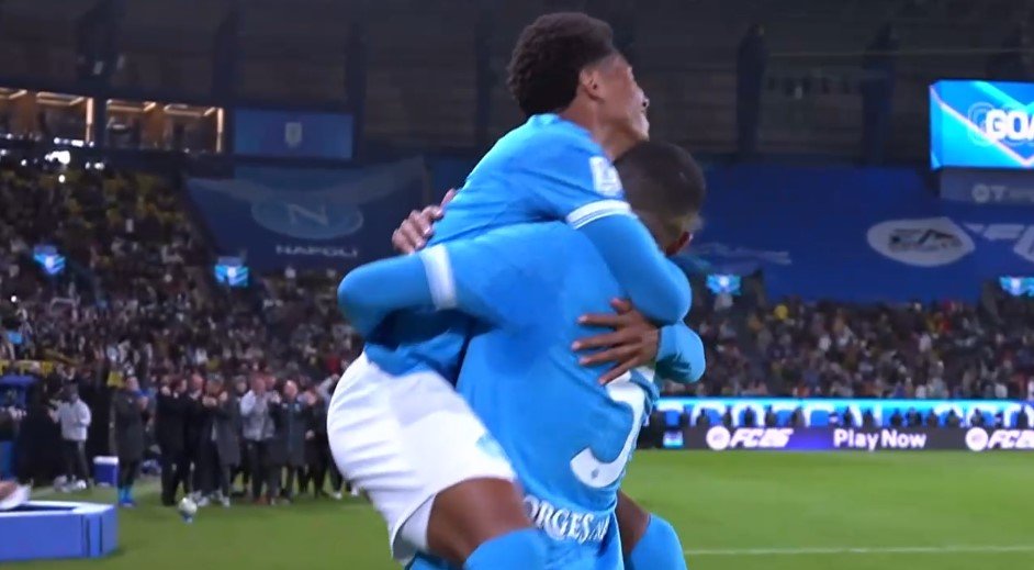 Дубль Нереса принес «Наполи» победу в Суперкубке Италии (голы, видео)