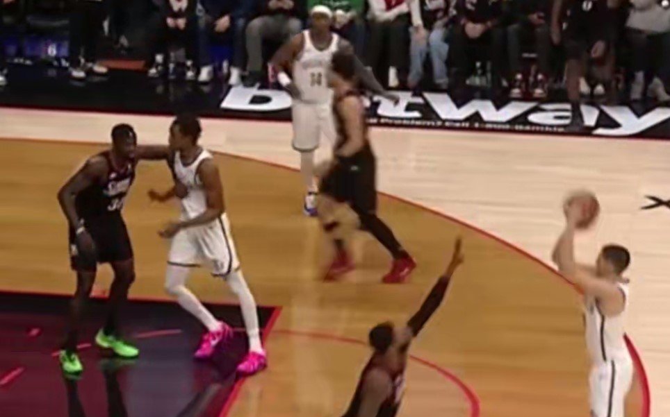 Егор Дёмин набрал 20 очков за рекордные 33 минуты - «Бруклин» обыграл «Филадельфию» (НБА, видео)