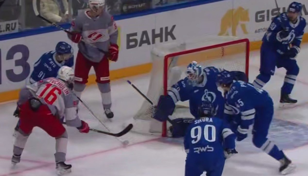 КХЛ: «Спартак» вырвал победу в дерби у «Динамо» (голы, видео)