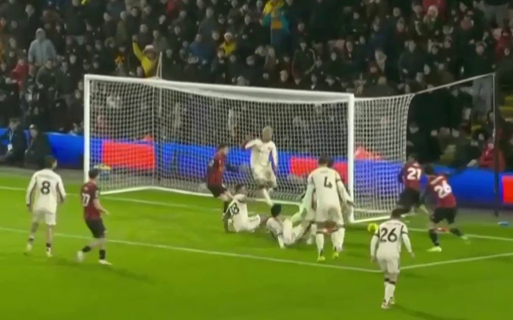 «Ливерпуль» на 95-й минуте упустил ничью с «Борнмутом» (АПЛ, видео)