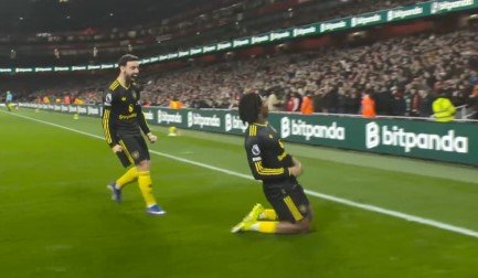 «Арсенал» проиграл дома «МЮ» - вторая победа тренера Кэррика (АПЛ, видео)