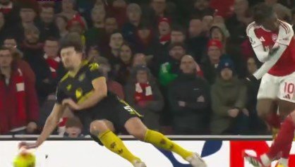 «Арсенал» проиграл дома «МЮ» - вторая победа тренера Кэррика (АПЛ, видео)