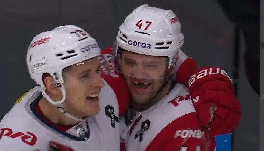 «СКА» уступил дома «Локомотиву» - пятое поражение подряд (КХЛ, видео) «СКА» уступил дома «Локомотиву» - пятое поражение подряд (КХЛ, видео)