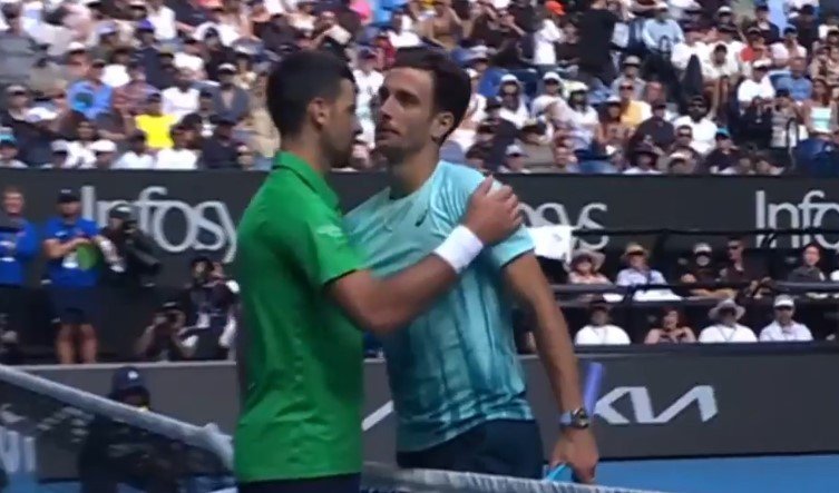 Музетти вел 2-0 с Джоковичем, но снялся из-за травмы - Новак в полуфинале Австралиан опен